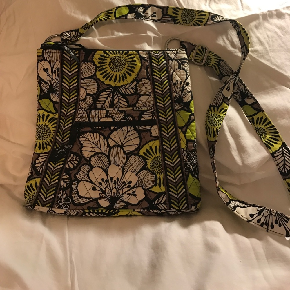 Vera Bradley Citron Cross Body 🌼