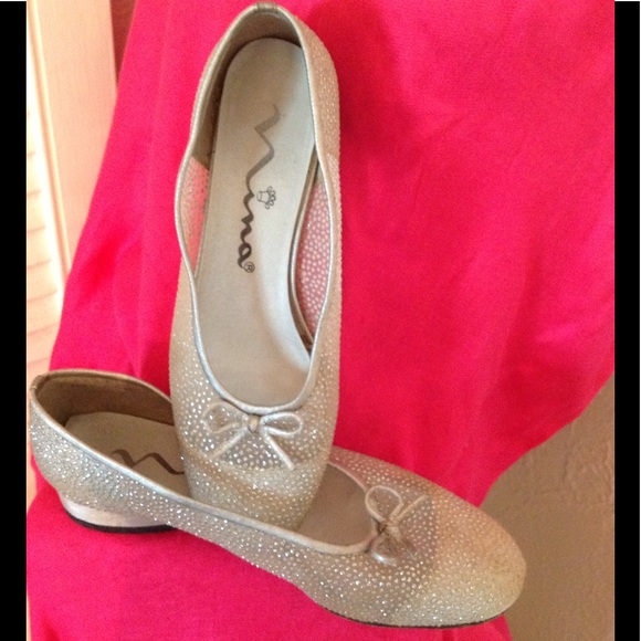 Nina Shoes - Nina Sparkle Silver Flats Size 7.5