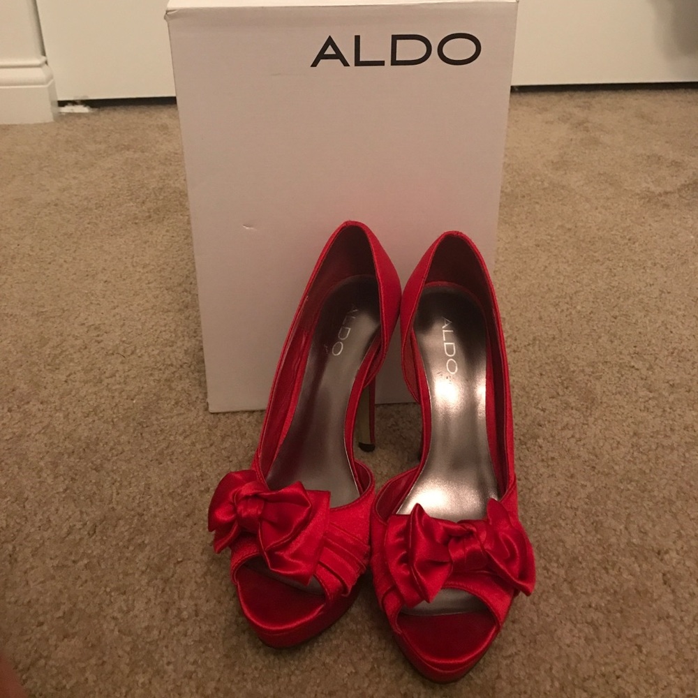 Aldo red bow heels