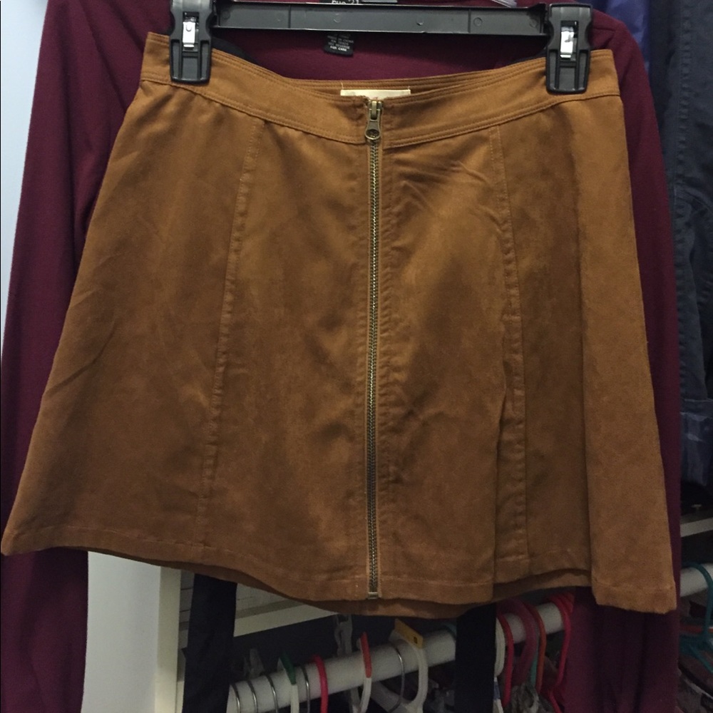 worn once suede skirt