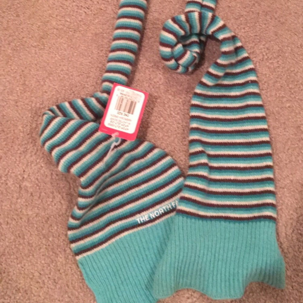 North face scarf