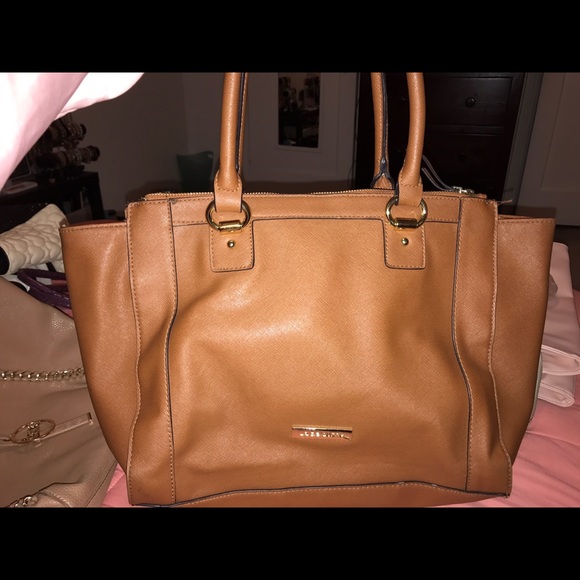 Liz Claiborne - Picture 1 of 2