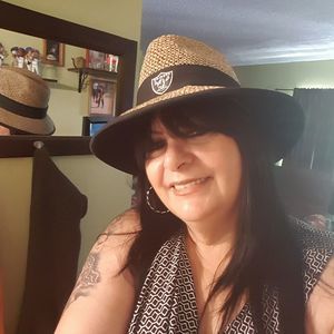 Meet your Posher, Debbie