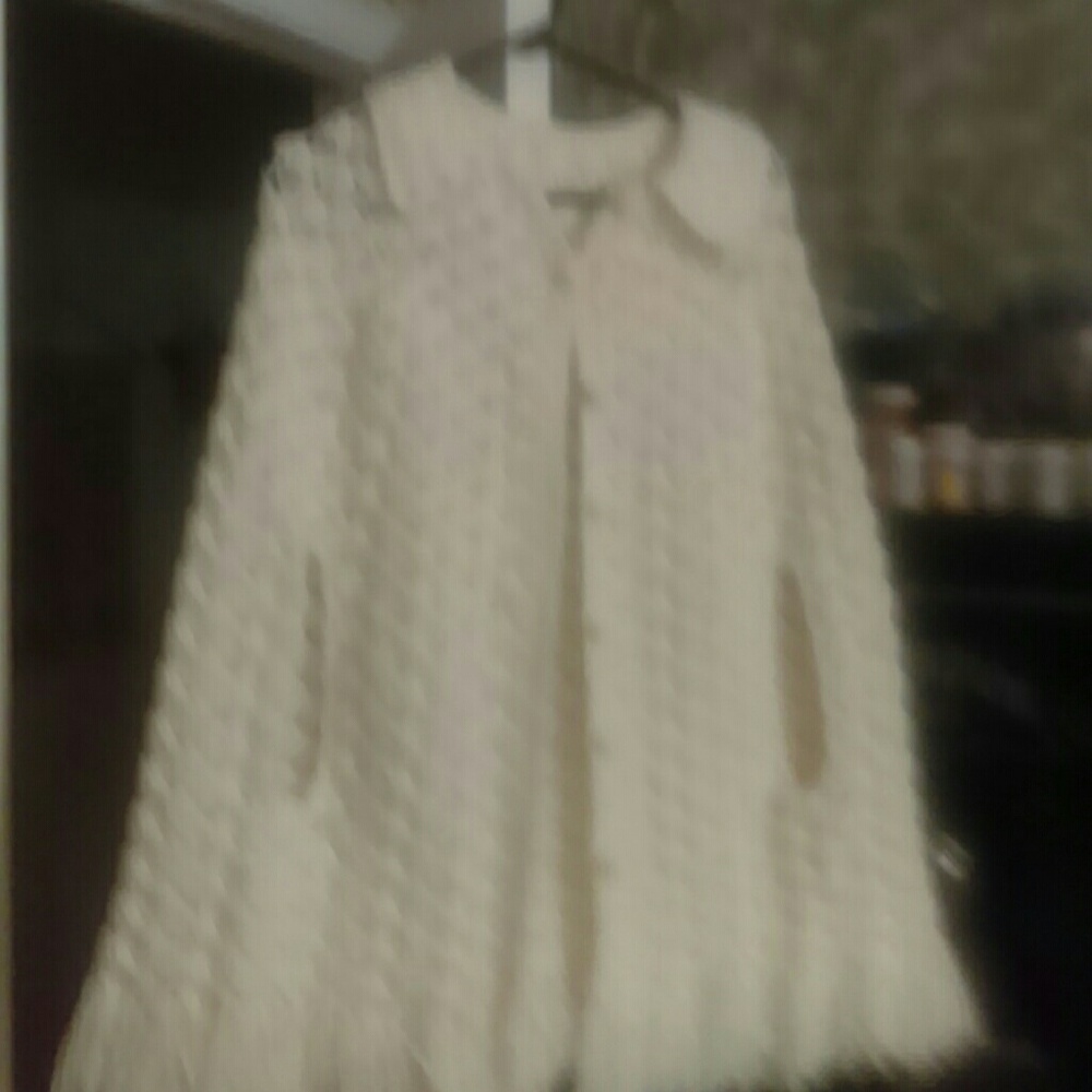 Poncho embroidery sweater