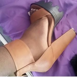 Women's chunky heel sandals 7