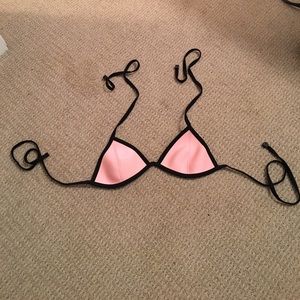 Triangl pink bikini top