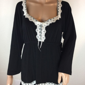 Lucy and Laurel Black lace Elastic Waist size XL