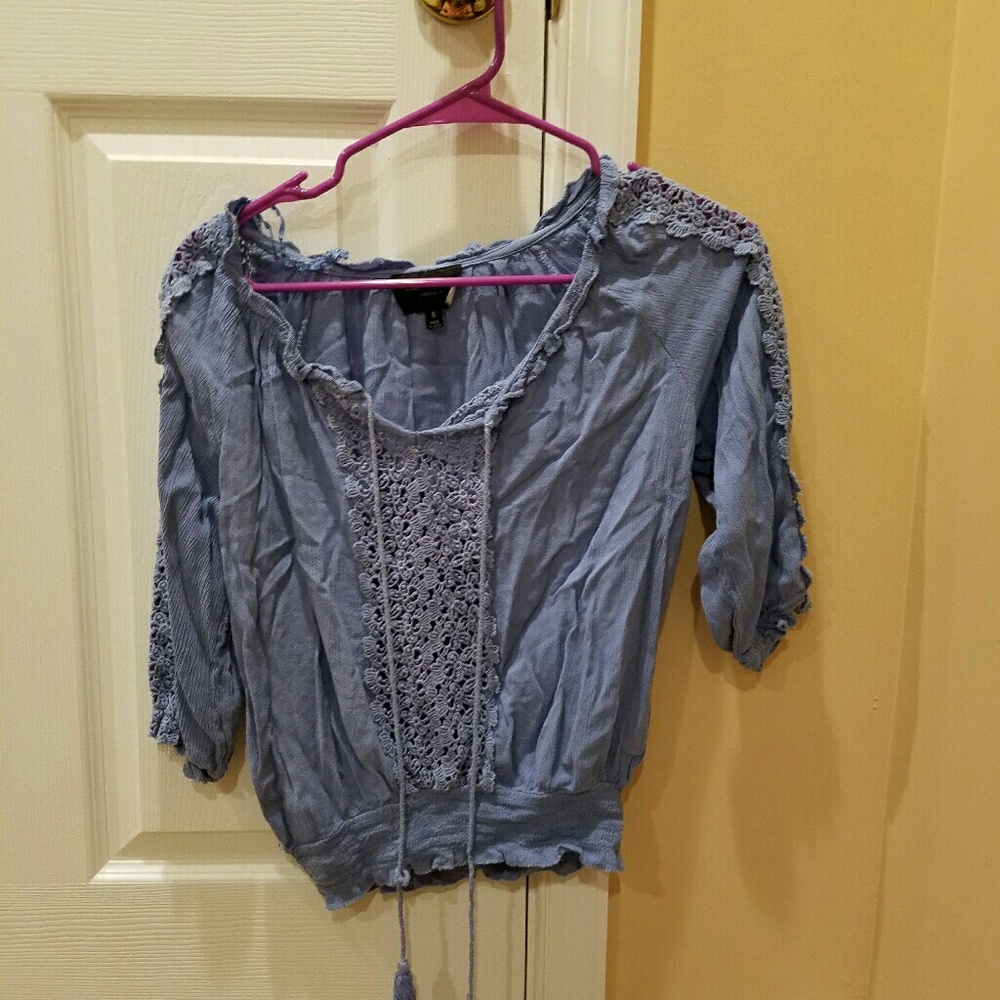 Blue peasant top w crochet detail front and sleeve
