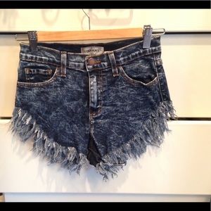 🏝 Like New! Mock-Denim High-Cut Fringe Shorts