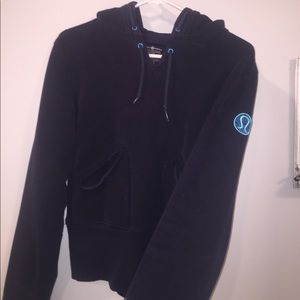 Lululemon cropped sweatshirt