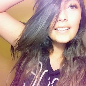 Meet your Posher, Gabriela