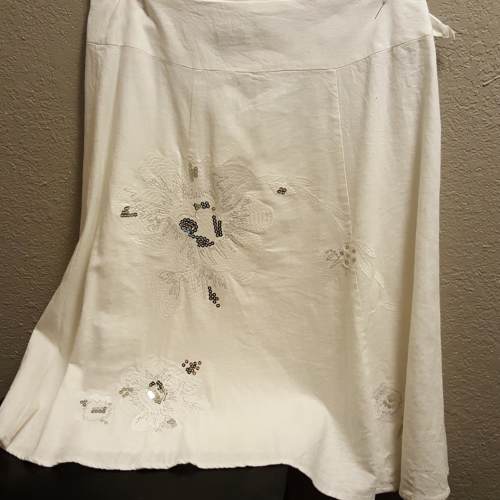White linen skirt