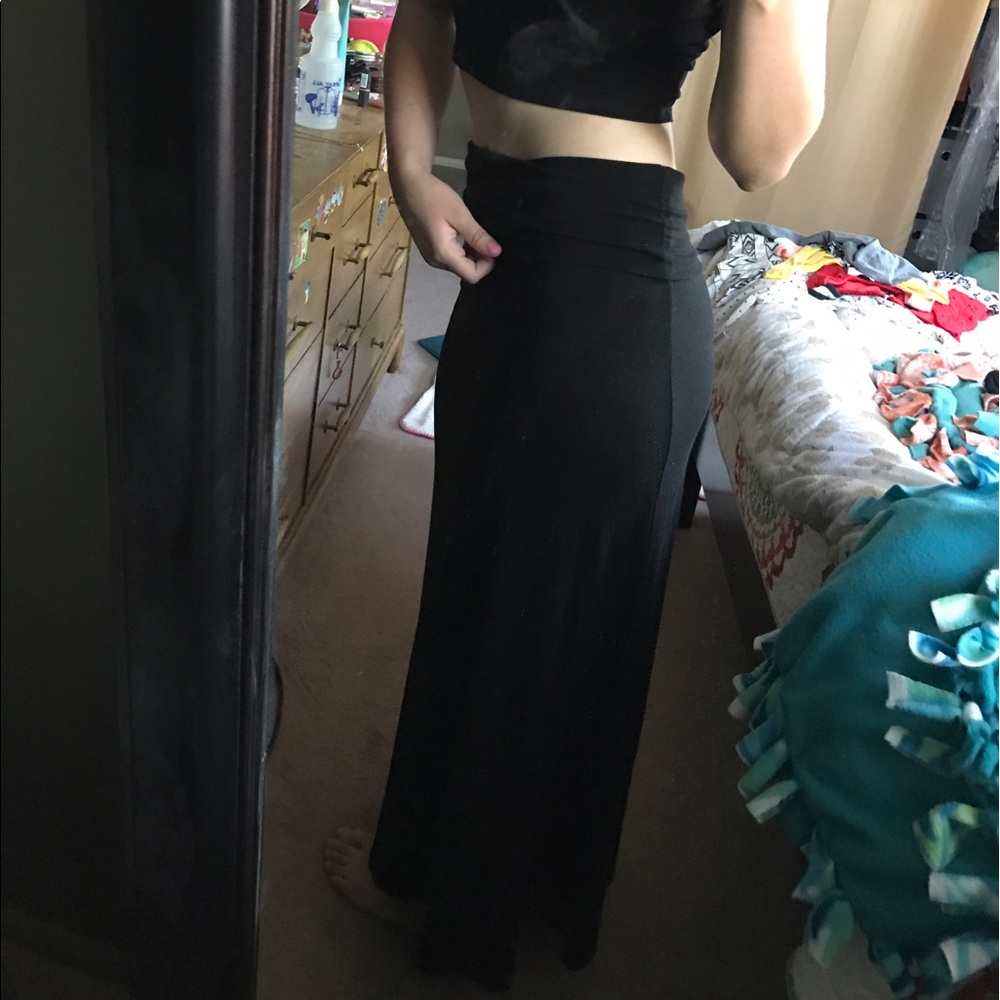 Black maxi skirt!