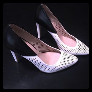 French Connection 2-tone 4" heels Perfect for work