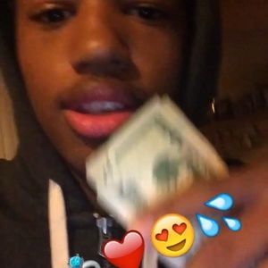 Meet your Posher, Aaron