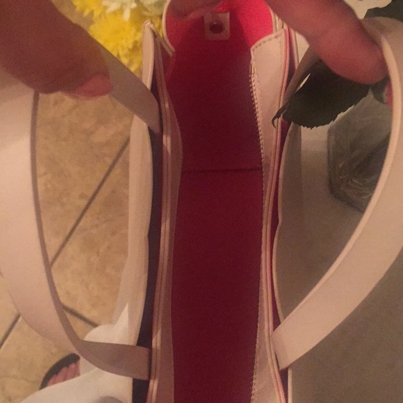 Purse - Picture 2 of 2