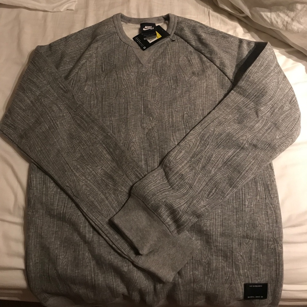 Nike SB sweater