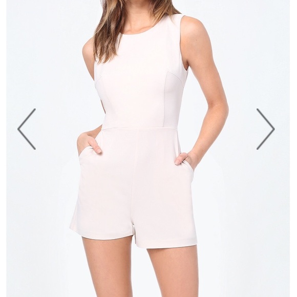 Bebe lace back romper - Picture 2 of 4