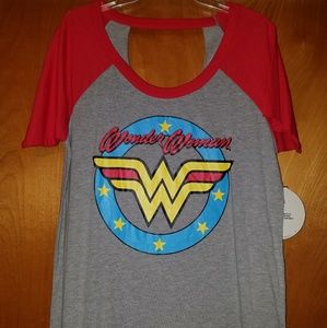 NWT Wonder Woman T-shirt, sz. 2X Juniors