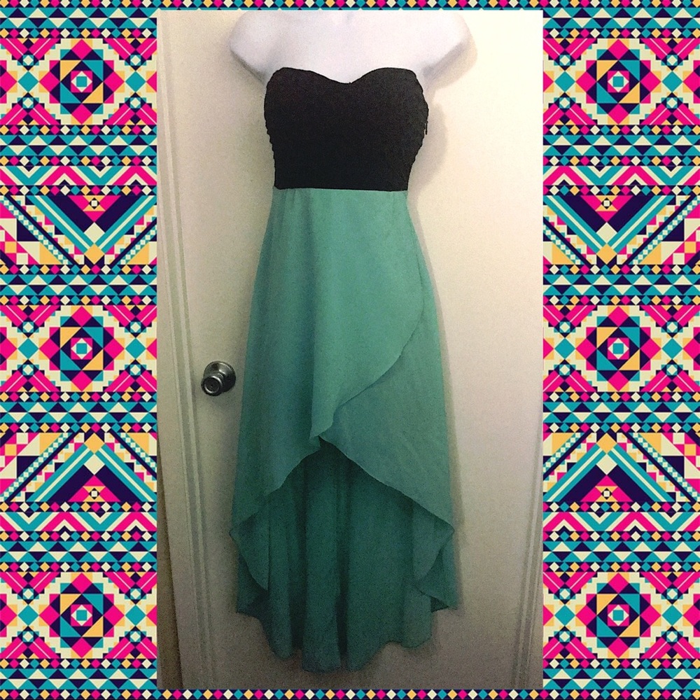 MOVING SALE!✨🙌🏼 Windsor Strapless Hi-Low Dress