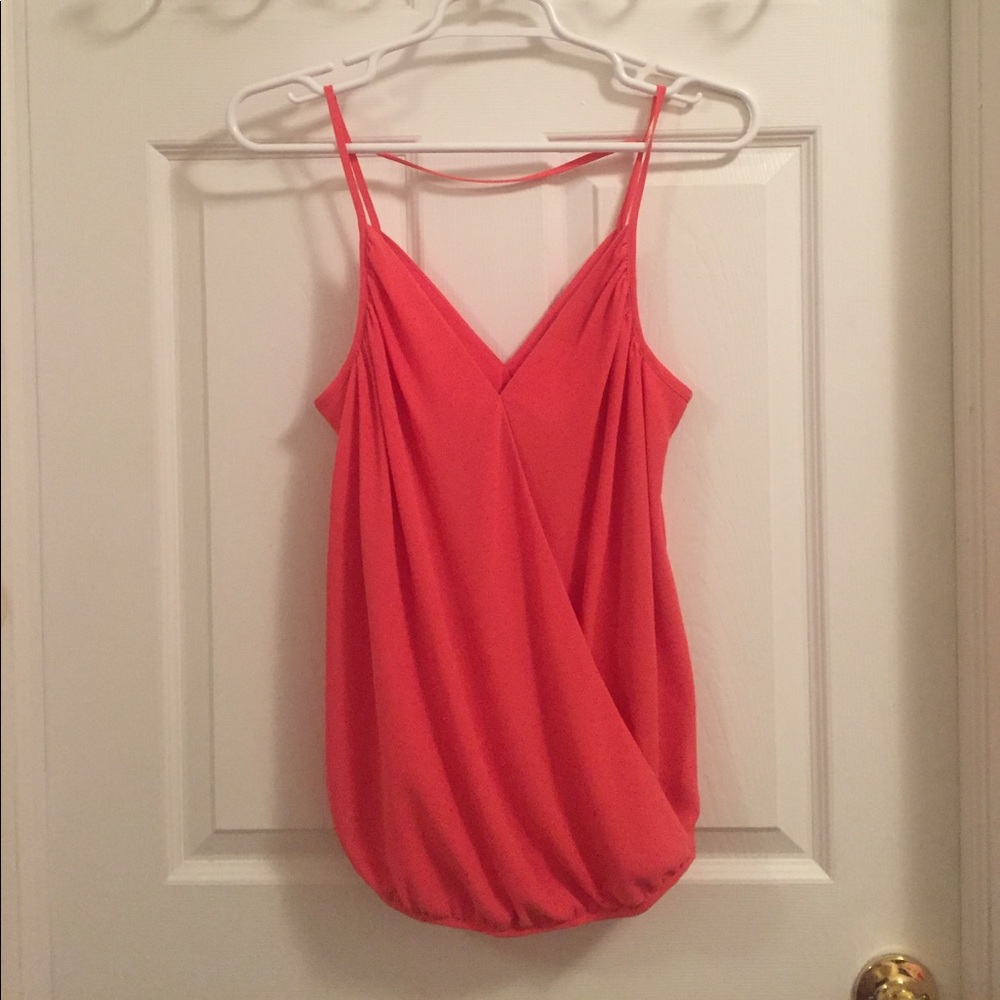 Coral Narcisa Lang Top