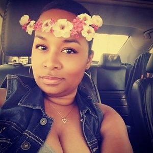 Meet your Posher, Monique