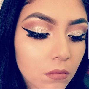 Meet your Posher, Anahi