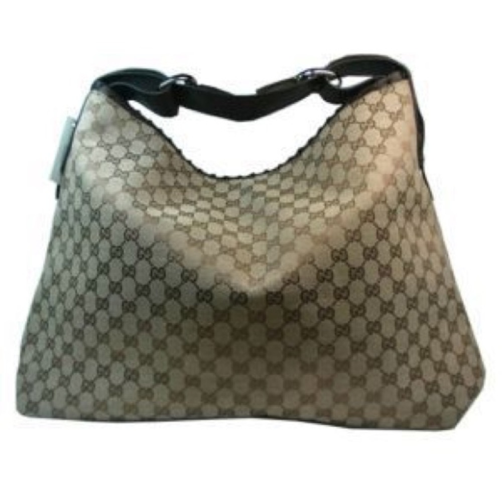 Meet your Posher, Latoyia