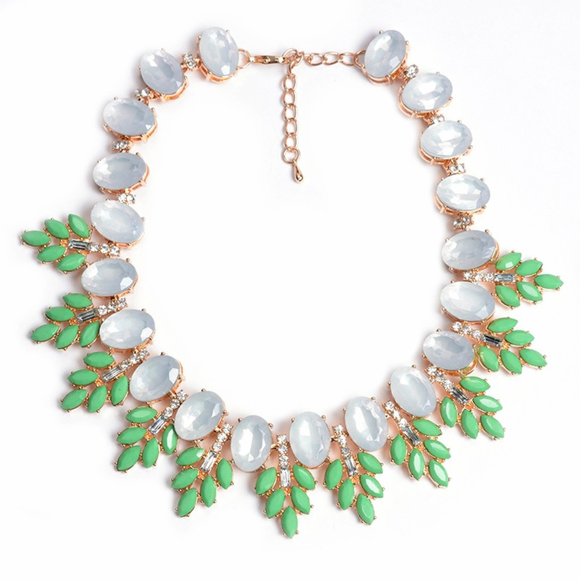 Last 1! Green Leaves Chunky Statement Necklace - Picture 2 of 5