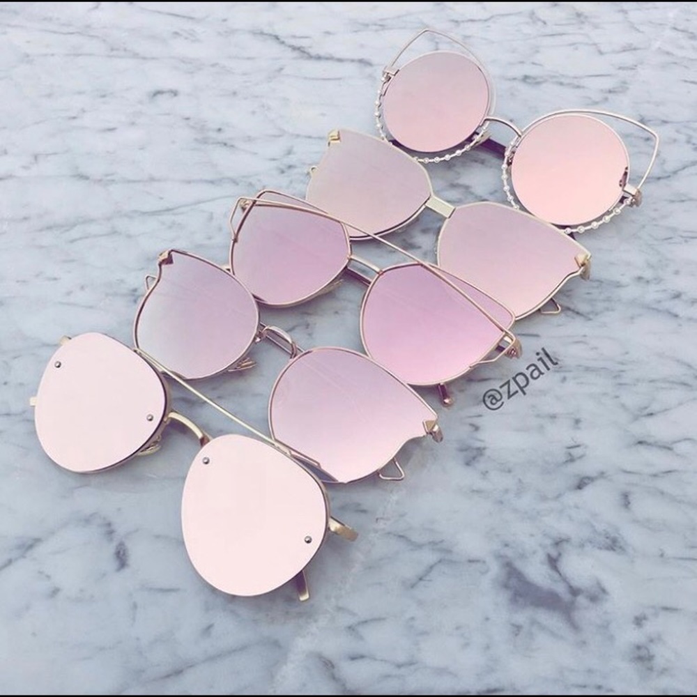 Meet your Posher, Cassandra