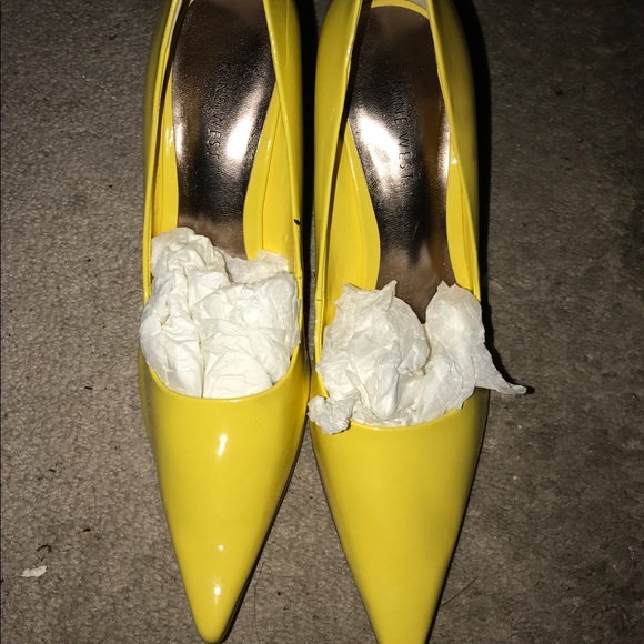 Nine West Shoes - Nine West Yellow Heels!