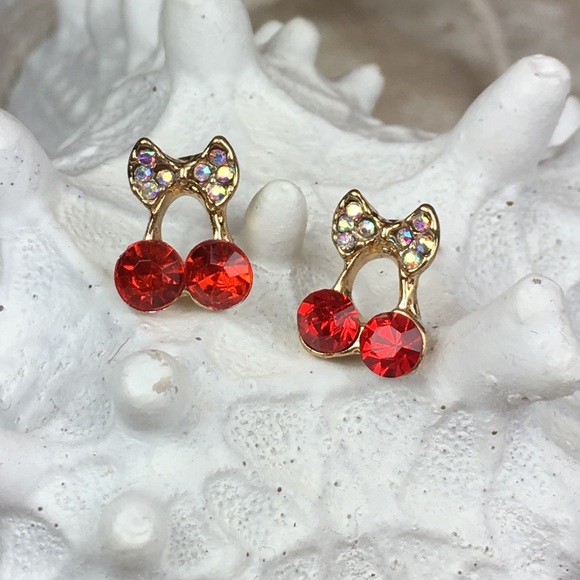 1-HOUR SALE Cherry 🍒 Earrings - Picture 3 of 7
