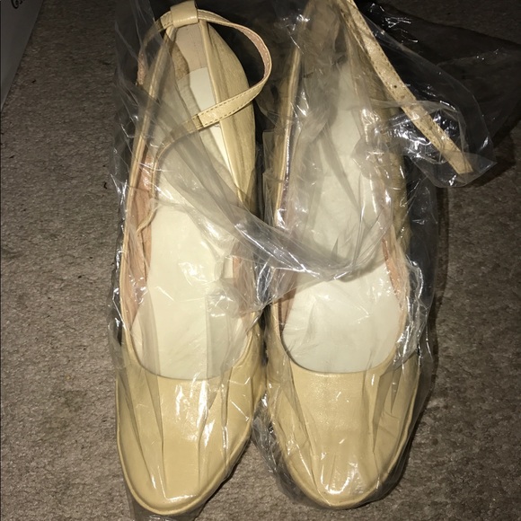 Shoes - Tan-Red Bottom Heels!