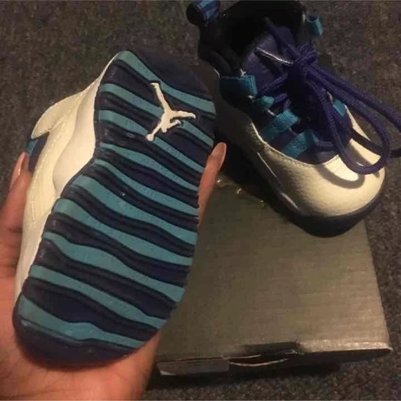 Jordan 10s 4C toddler boy - Picture 2 of 3