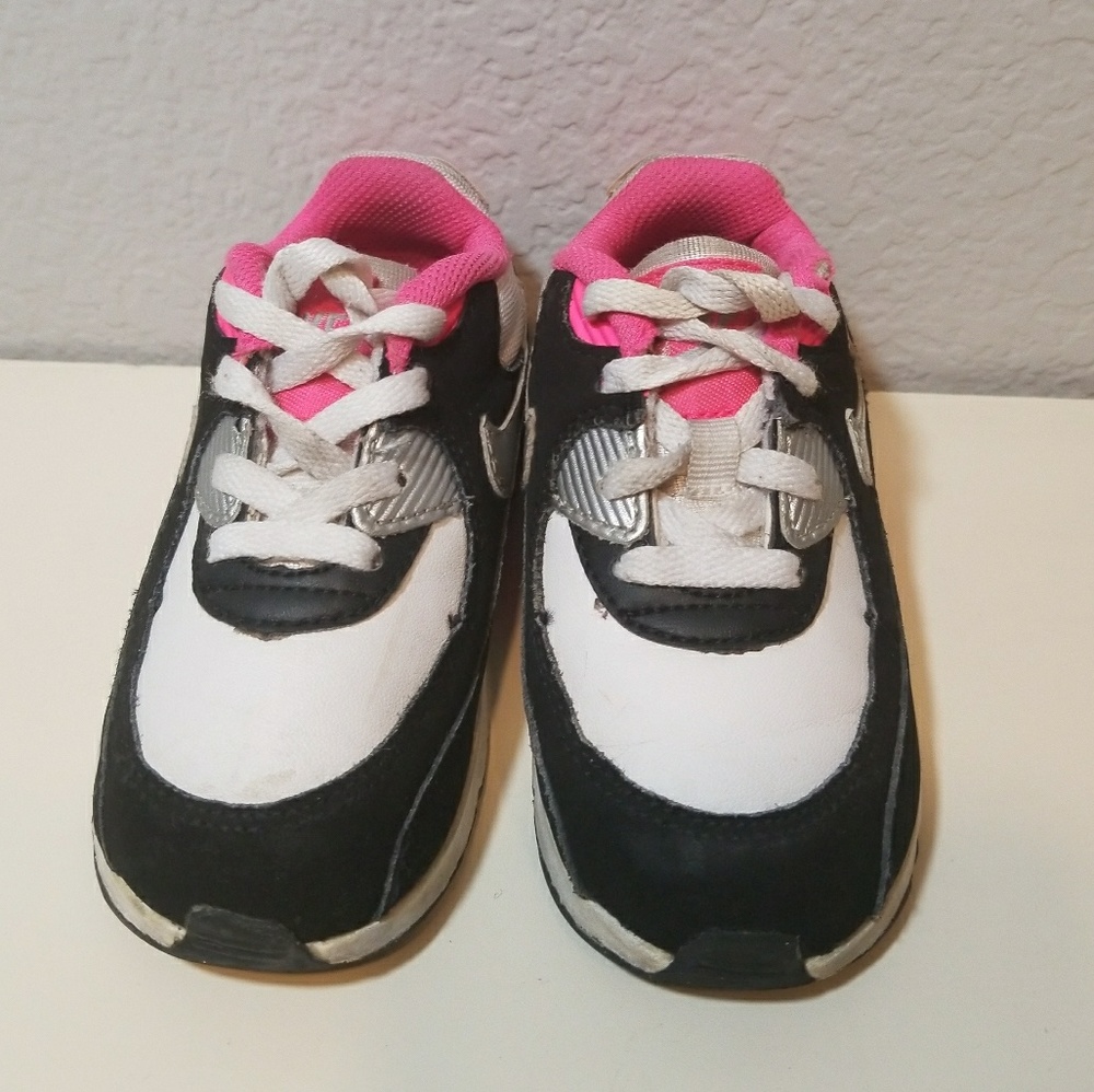 NIKE - Picture 3 of 5