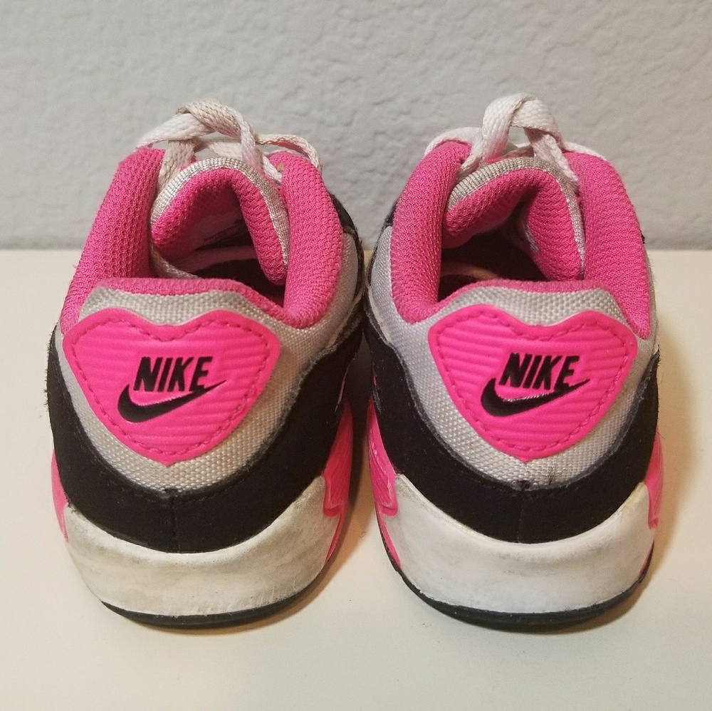 NIKE - Picture 4 of 5