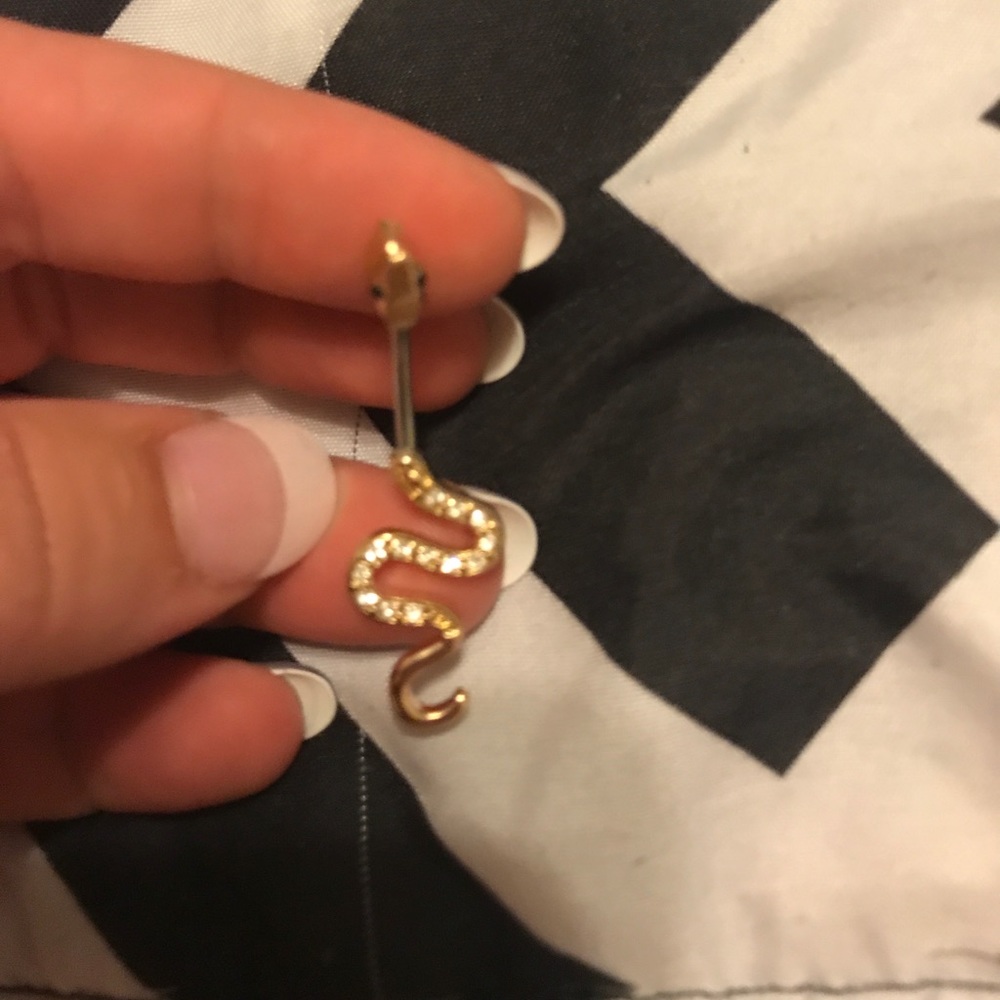 Snake belly ring