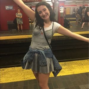 Meet your Posher, Alyssa