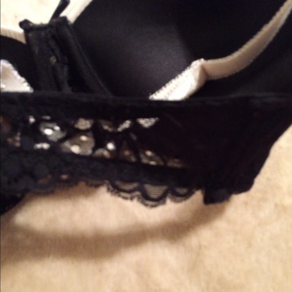 2*BRAS-SIZE:34B~BLACK BRA-LIKE NEW*SOPHIE B-BRAND! - Picture 4 of 8