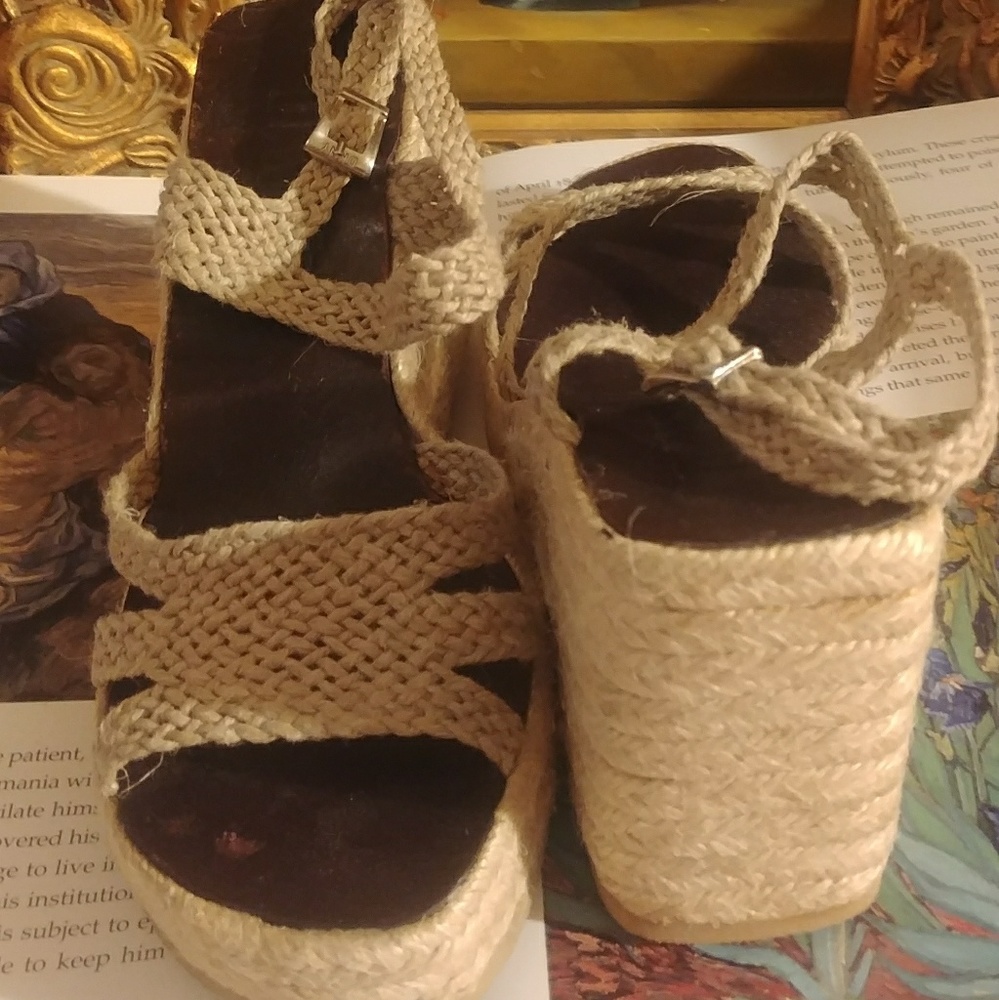 DKNY Woven Sandals