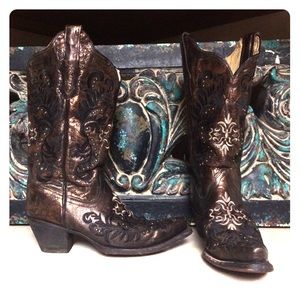 Black & Copper metallic studded Corral boots 7.5