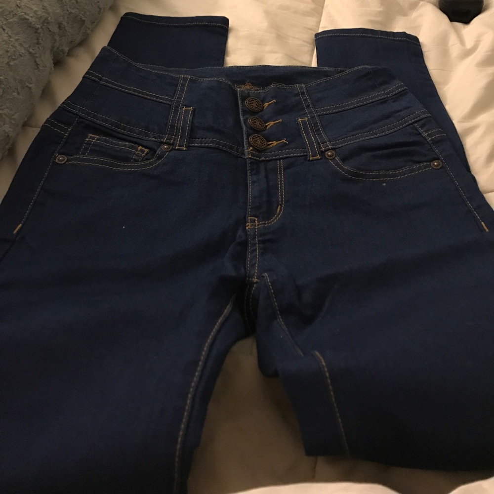 Jeans - Picture 2 of 3