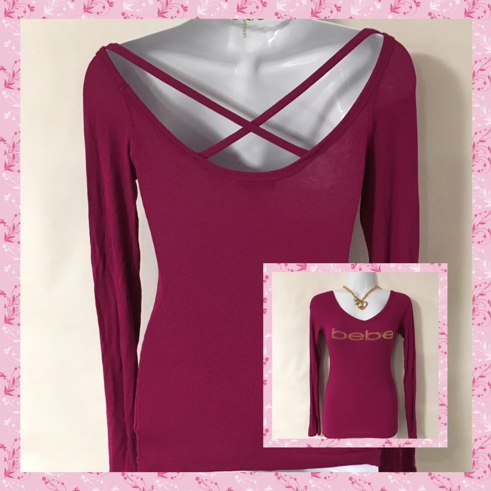 10$ OFF!NWOT Bebe gold logo top w. crisscross back