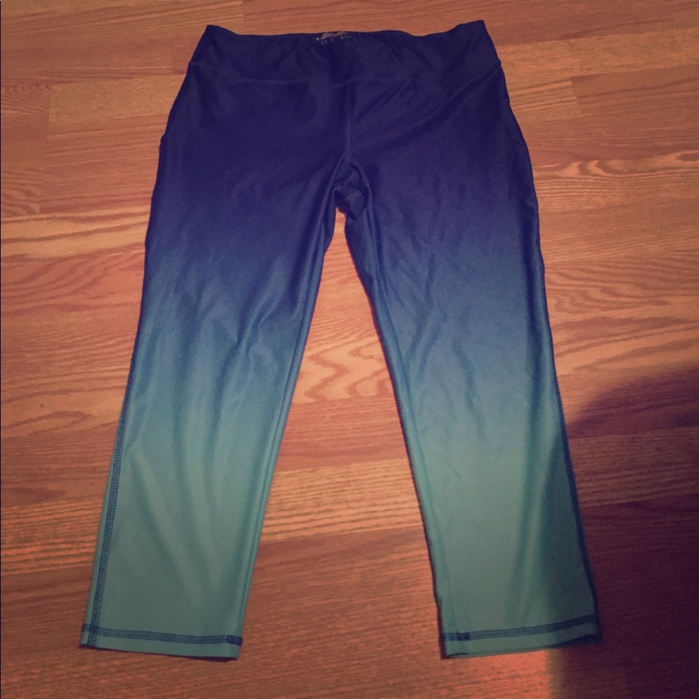 Ombre yoga pant. Size L