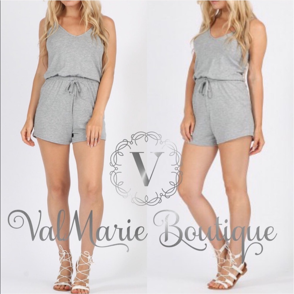 📍CLEARANCE 📍Gorgeous Grey Romper Jumpsuit - Picture 2 of 3
