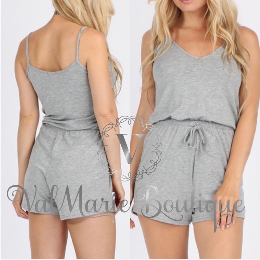 📍CLEARANCE 📍Gorgeous Grey Romper Jumpsuit - Picture 3 of 3
