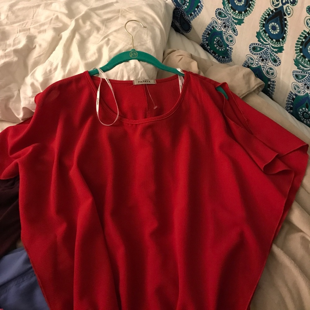 Open shoulder top