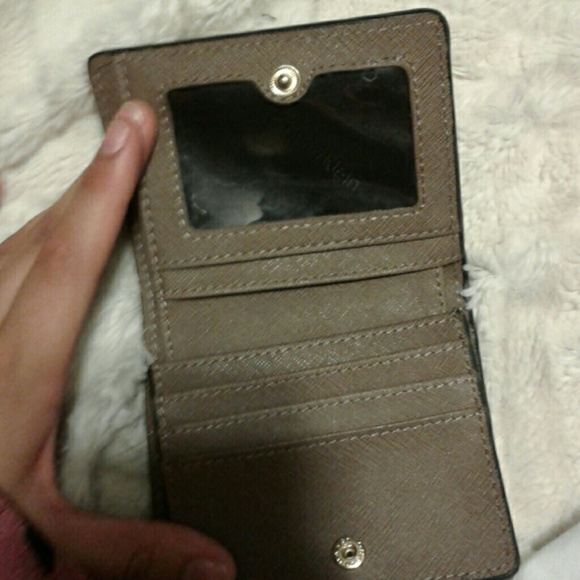 Calvin Klein wallet - Picture 2 of 3