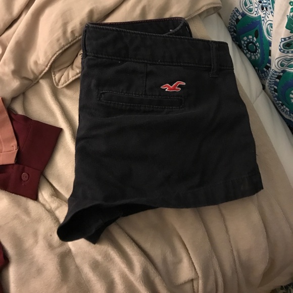 Shorts - Picture 2 of 3