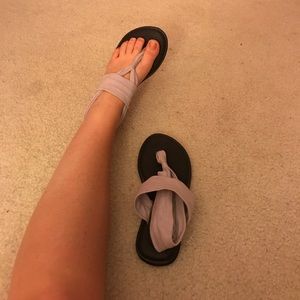 Sanuk yoga flip flops